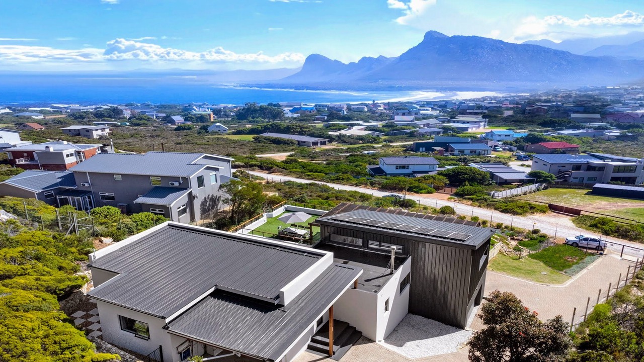 Photo of Outdoor in Pringle Bay