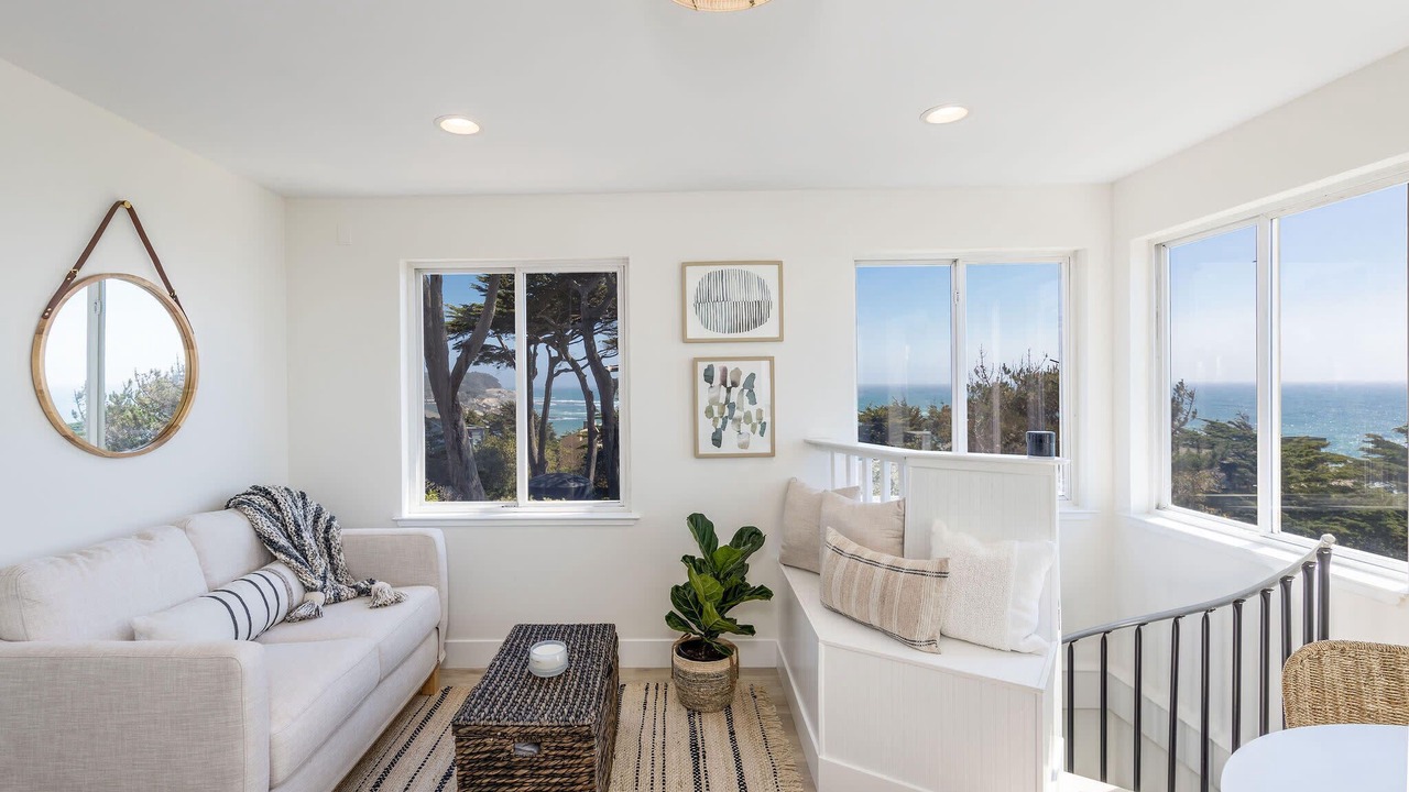 Photo of Bedroom in Moss Beach