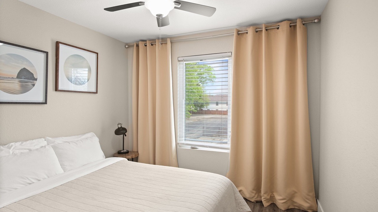 Photo of Bedroom in North Oak Park