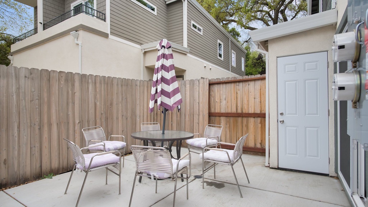 Photo of Outdoor in North Oak Park
