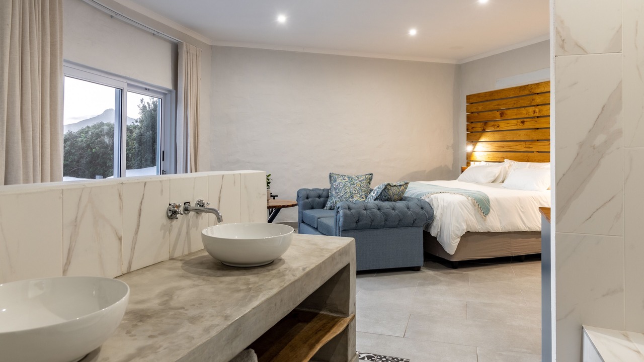 Photo of Bedroom in Redhill