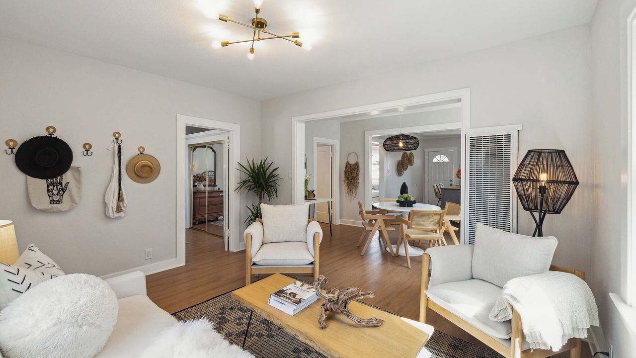 Photo of Livingroom in Redwood Heights