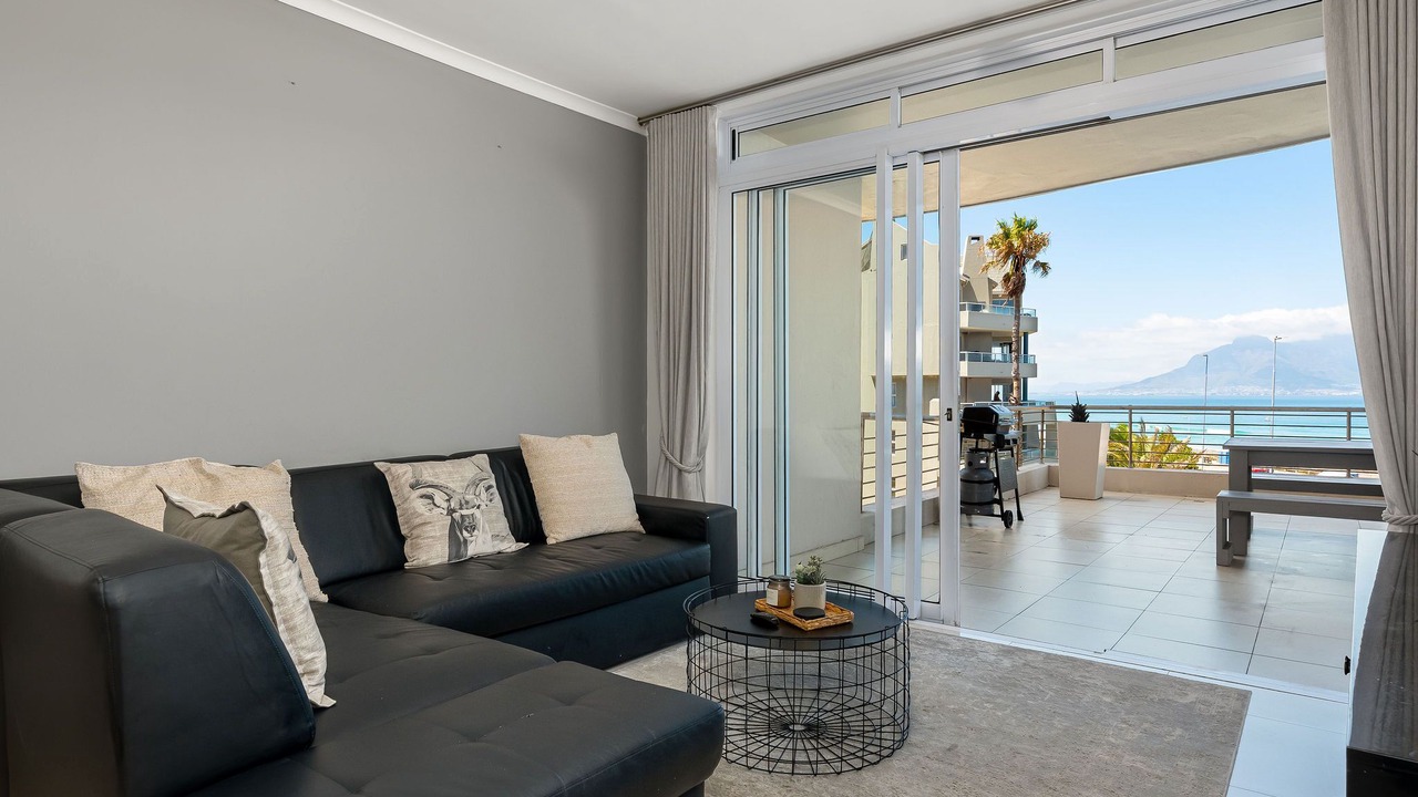 Photo of Livingroom in Bloubergstrand