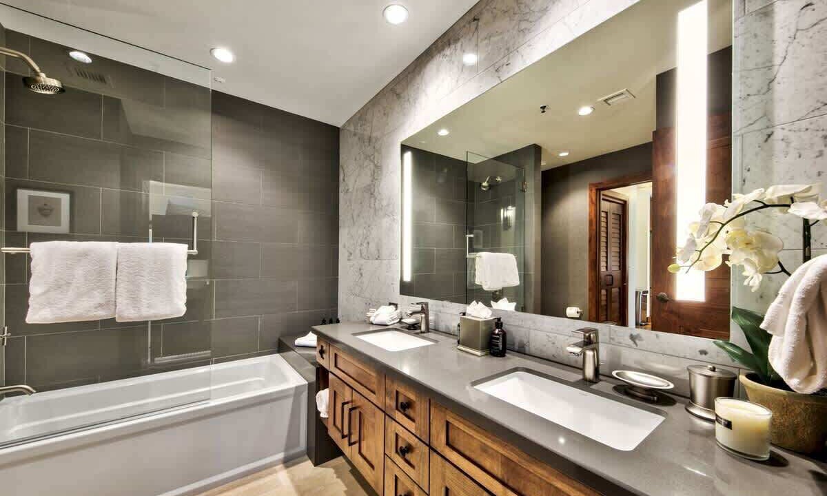 Photo of Bathroom in Lakeside Park