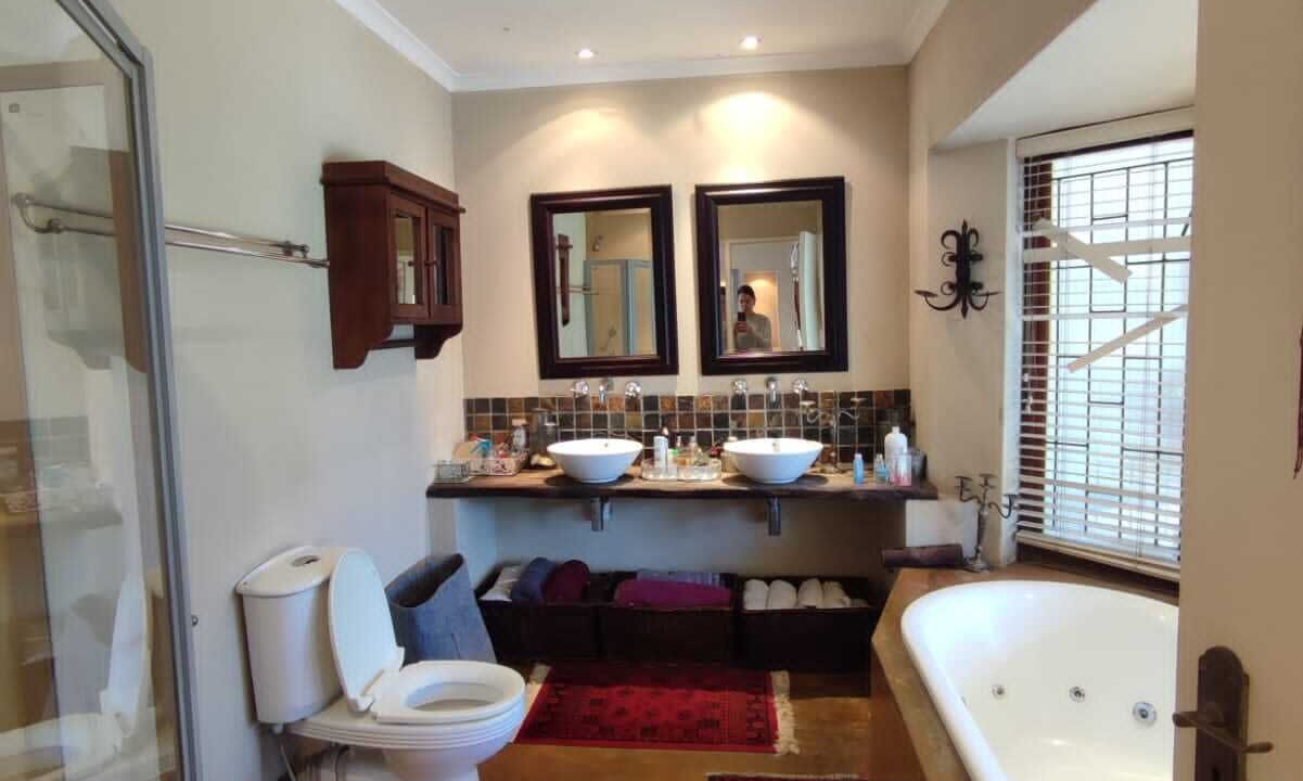 Photo of Bathroom in Trawal