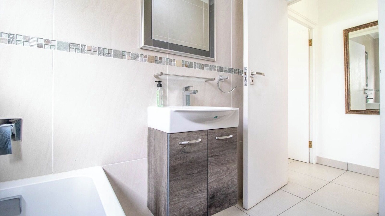 Photo of Bathroom in Strand