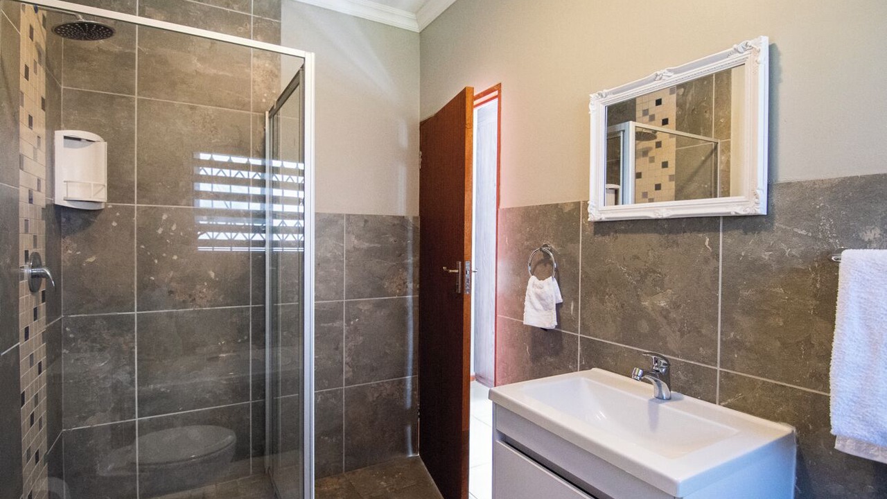 Photo of Bathroom in Greater Johannesburg Metropolitan Area