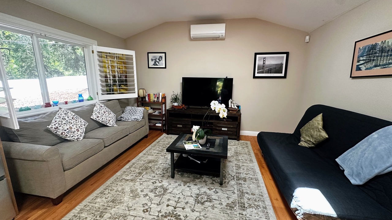 Photo of Livingroom in Saratoga