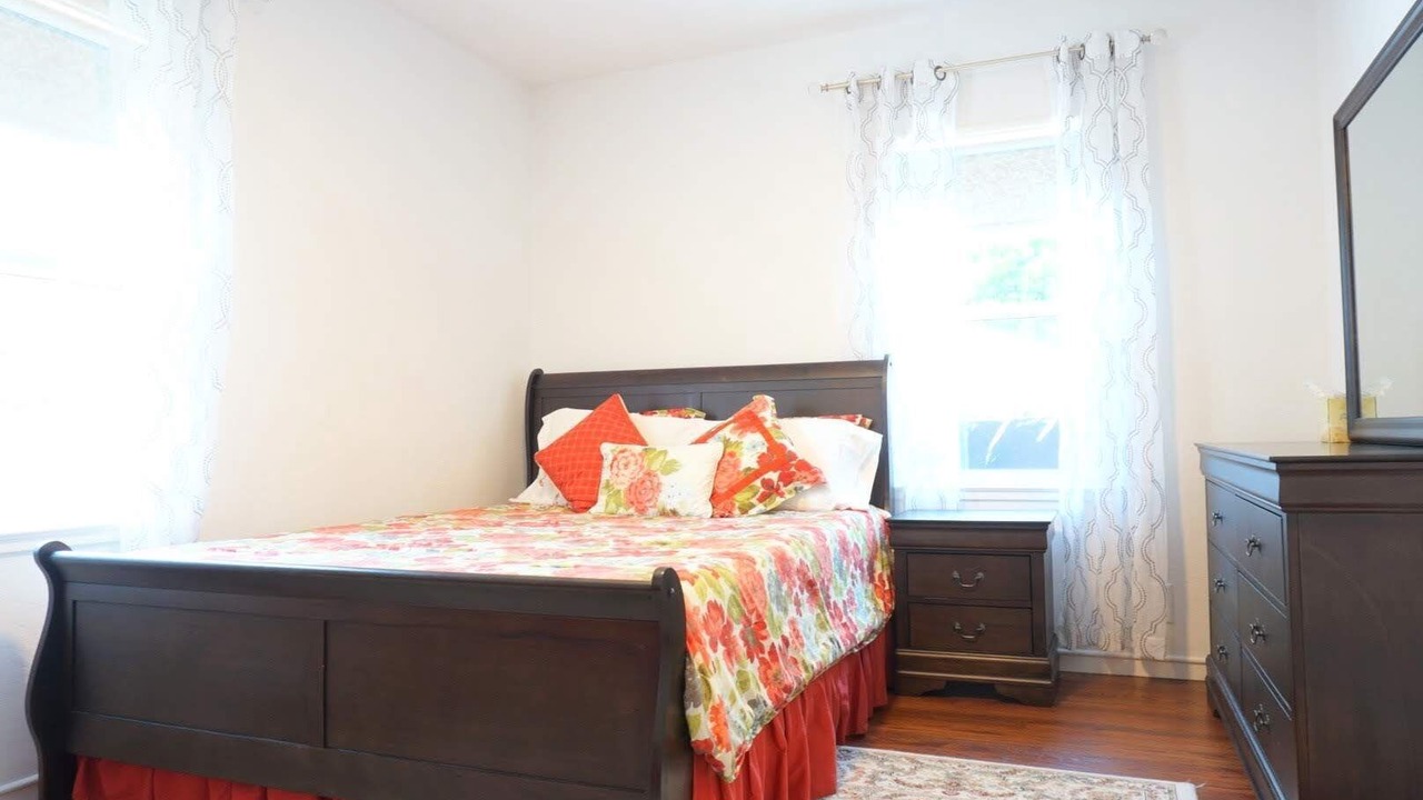 Photo of Bedroom in Alameda