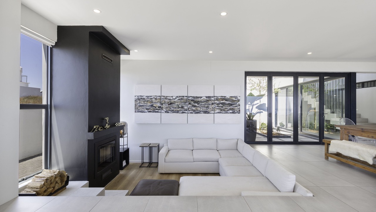 Photo of Livingroom in Shelley Point
