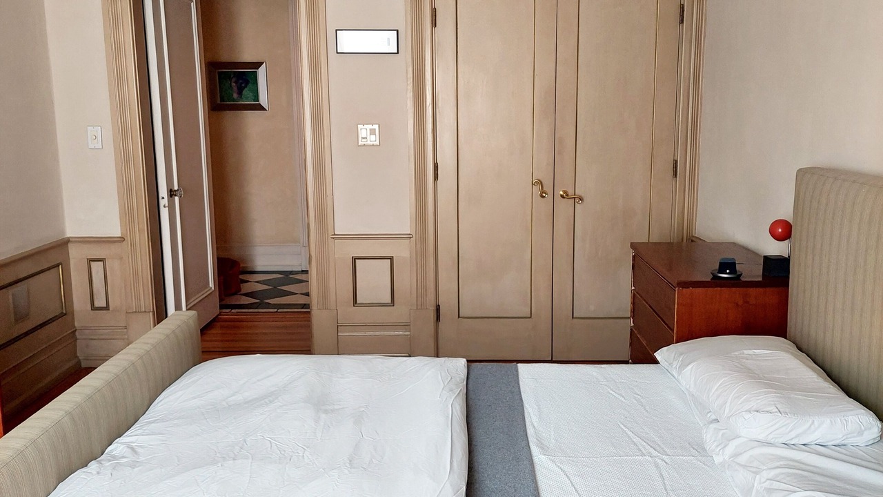 Photo of Bedroom in Theater District