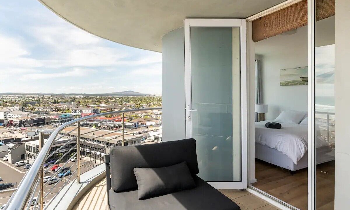 Photo of Patio Balcony in Bloubergstrand