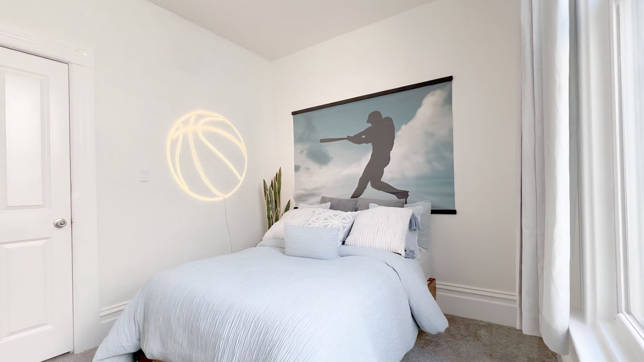 Photo of Bedroom in Haight-Ashbury