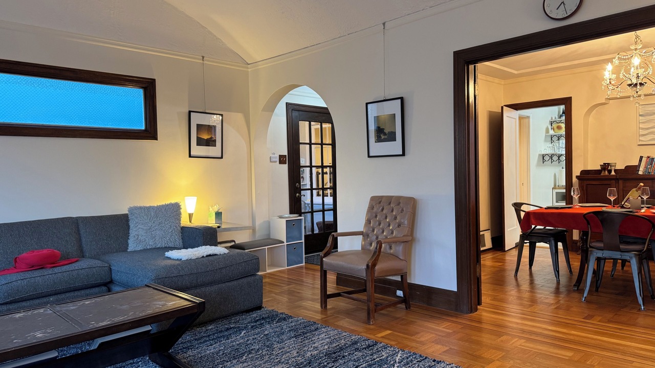 Photo of Livingroom in Cayuga Terrace