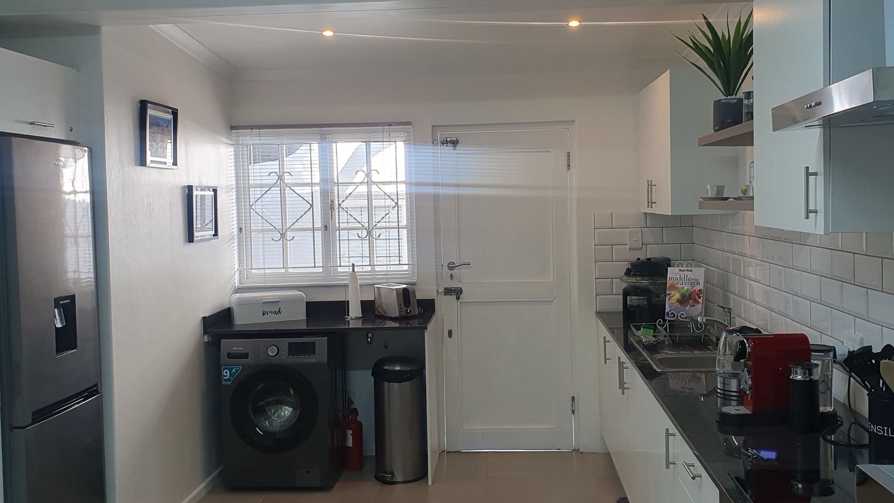 Photo of Kitchen in Observatory