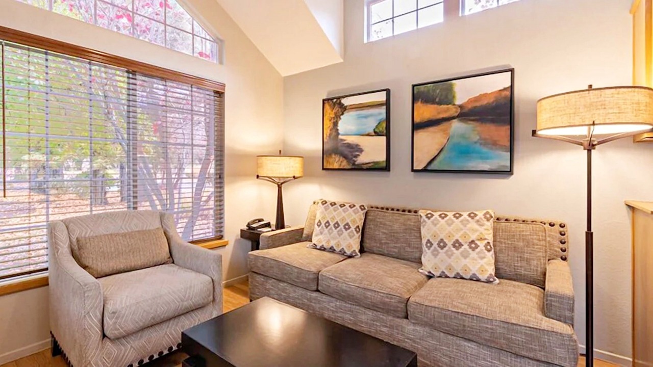 Photo of Livingroom in Napa