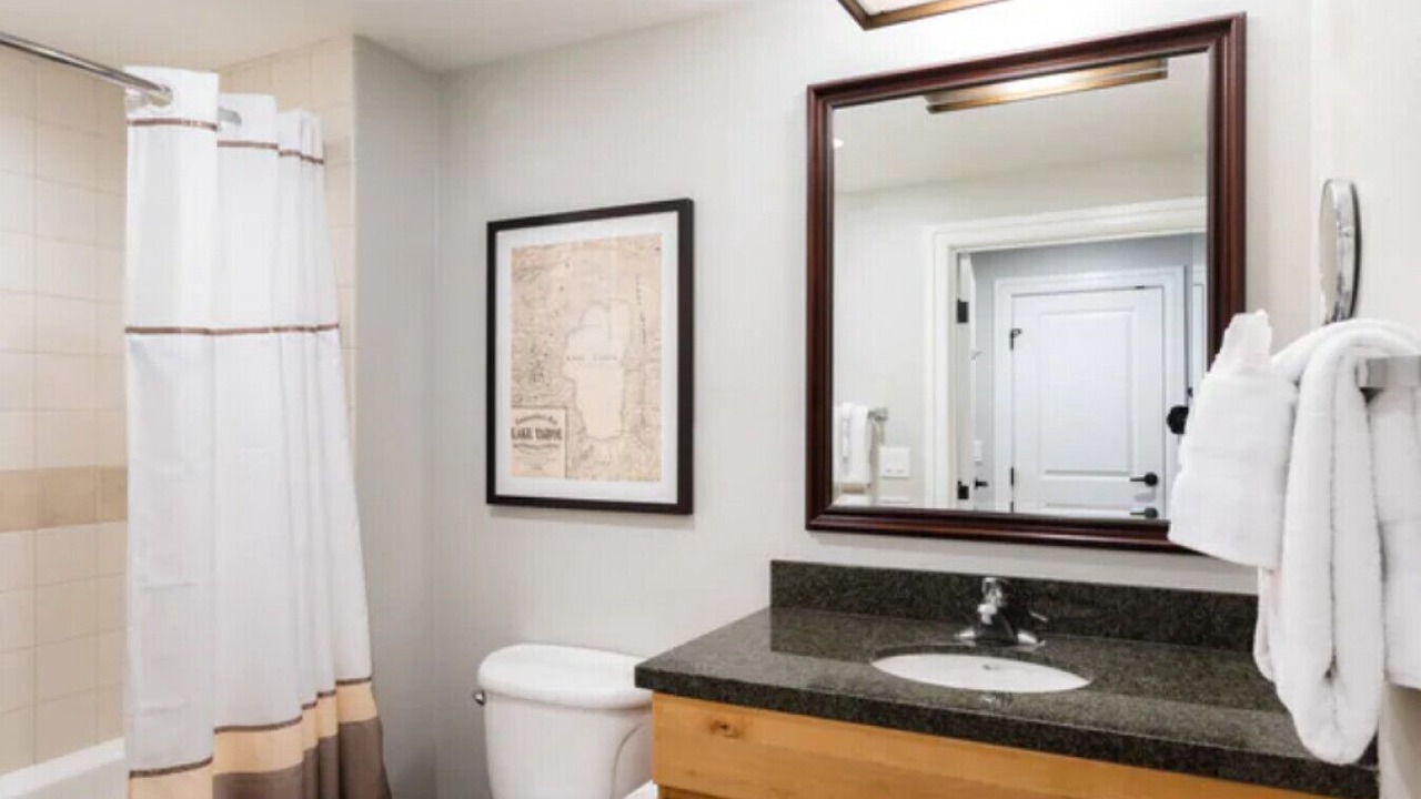 Photo of Bathroom in Lakeside Park