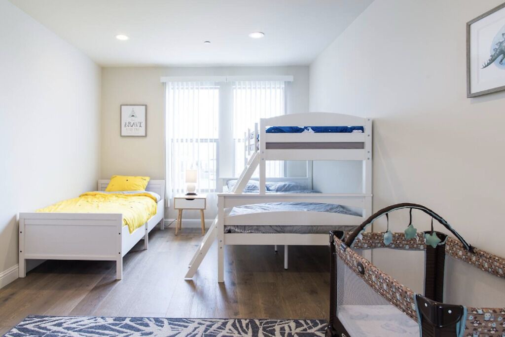 Photo of Bedroom in Bayshore Heights