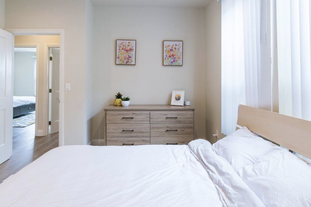 Photo of Bedroom in Bayshore Heights