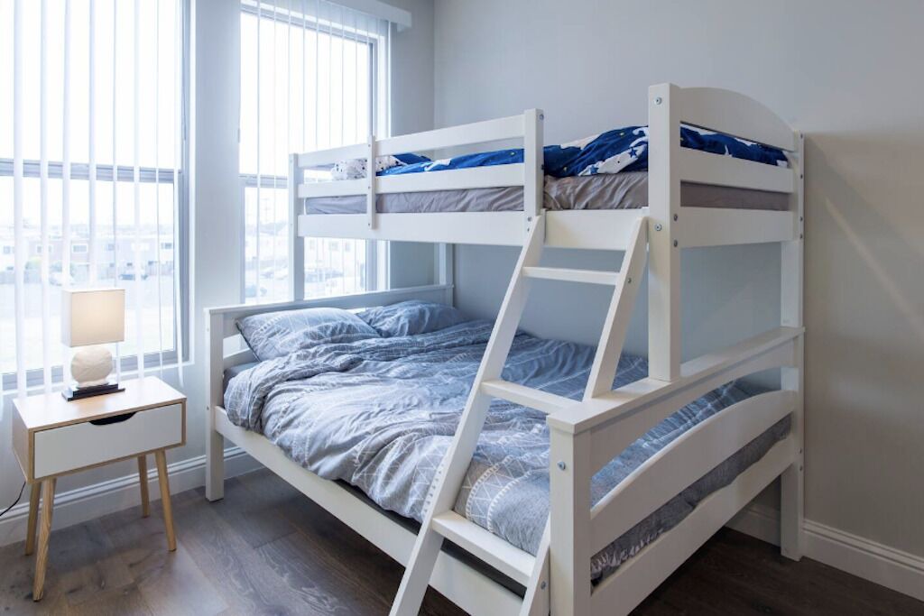Photo of Bedroom in Bayshore Heights