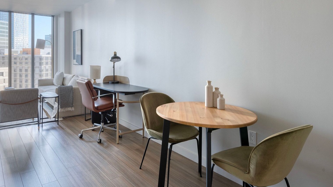 Photo of Livingroom in Civic Center