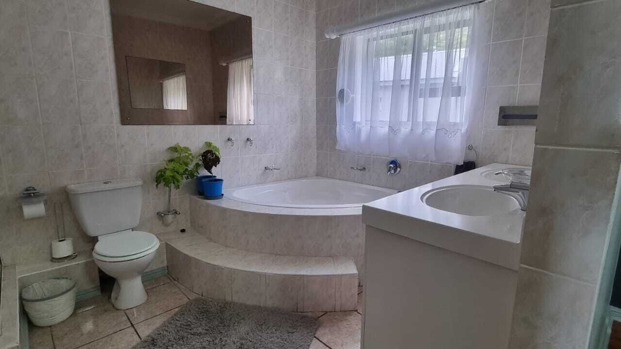 Photo of Bathroom in Betty's Bay
