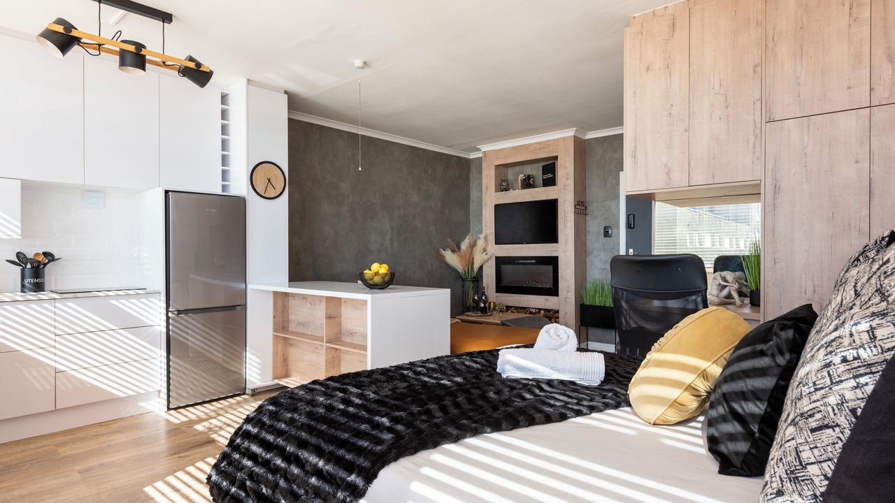 Photo of Bedroom in Three Anchor Bay
