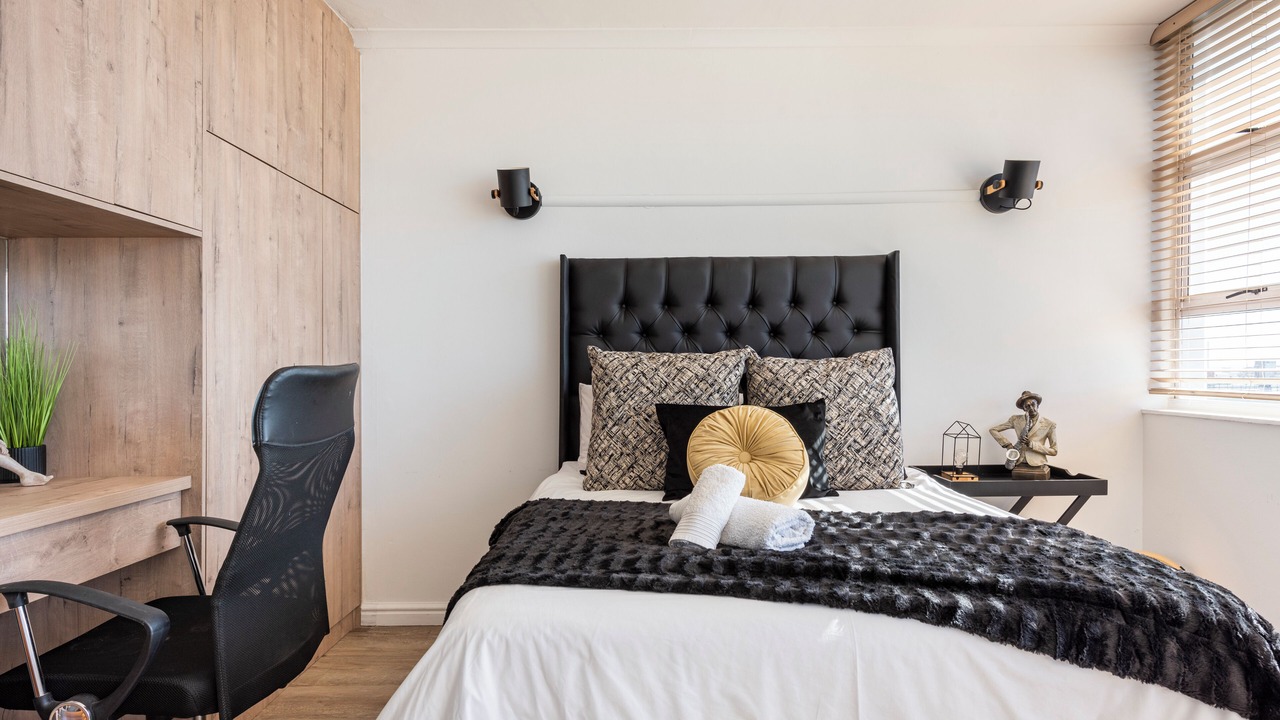 Photo of Bedroom in Three Anchor Bay