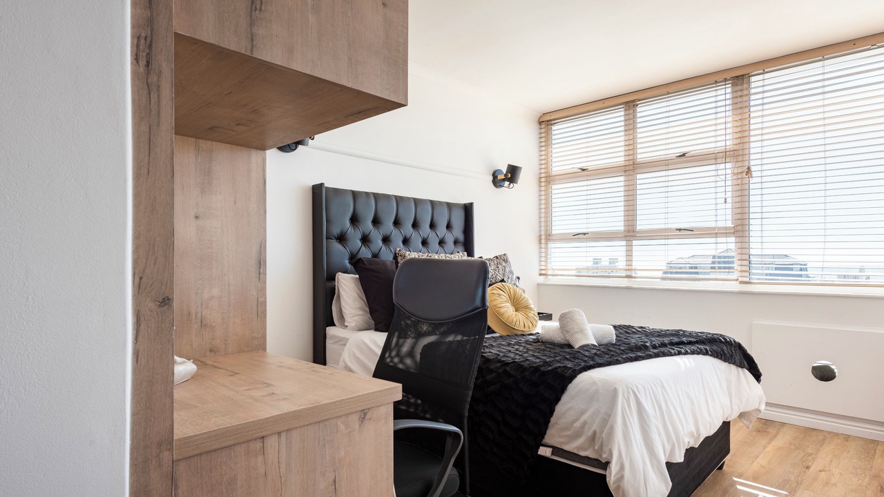 Photo of Bedroom in Three Anchor Bay
