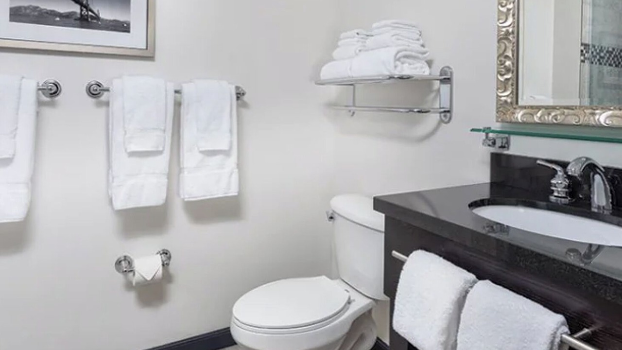Photo of Bathroom in Tenderloin