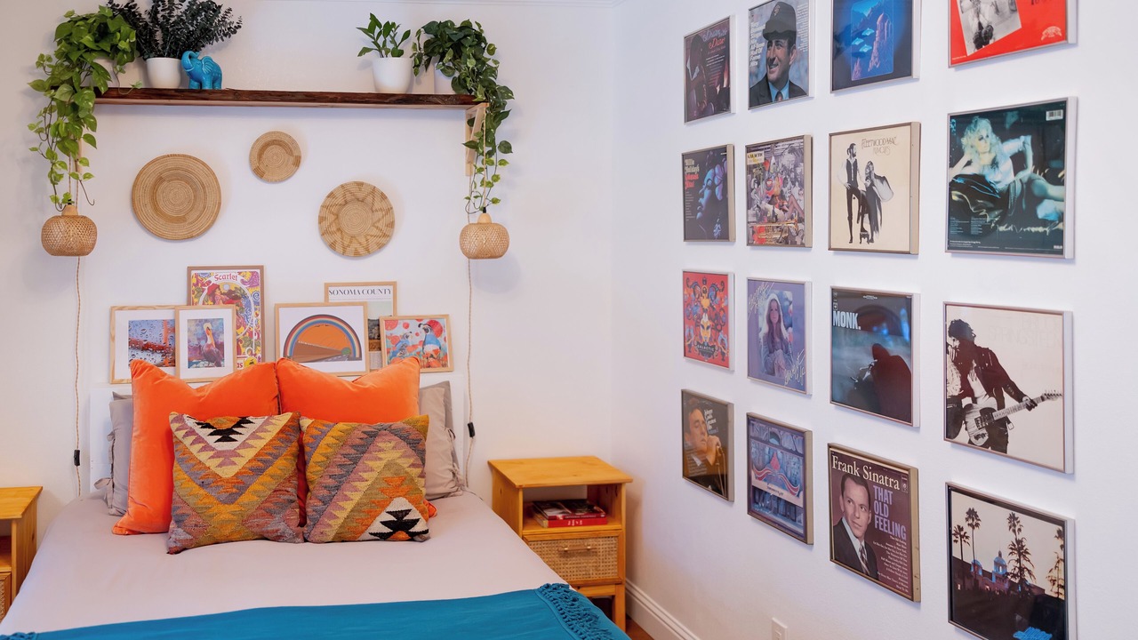 Photo of Bedroom in Junior College Neighborhood Association