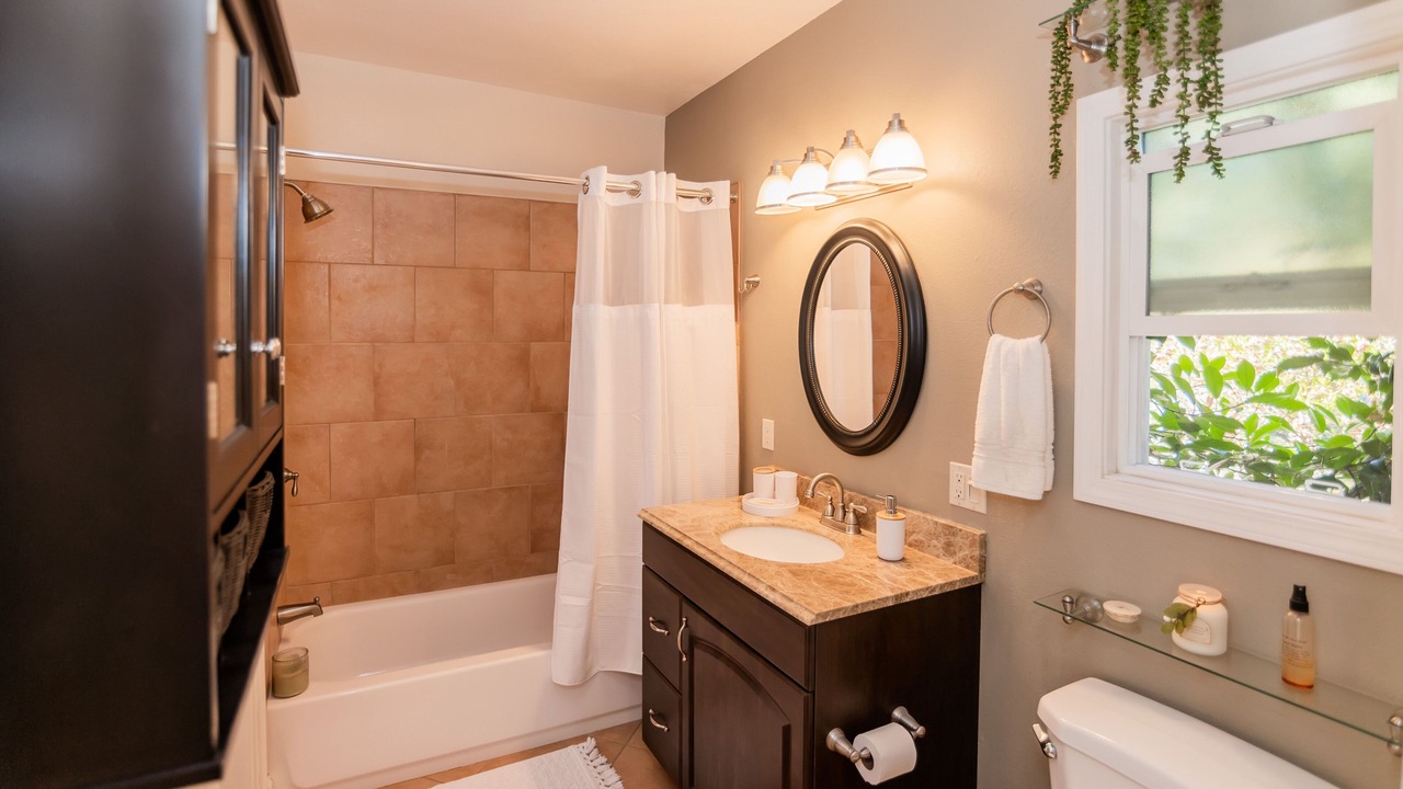 Photo of Bathroom in Junior College Neighborhood Association