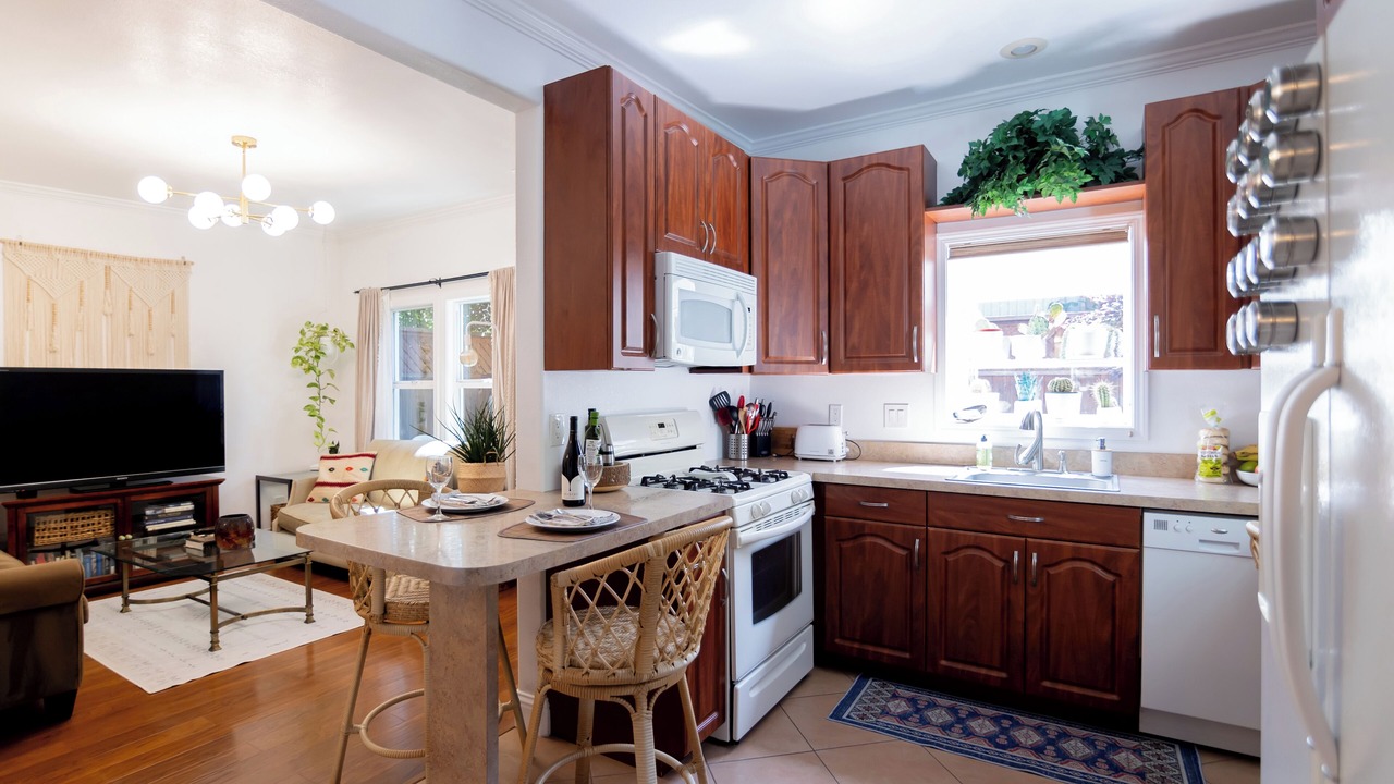 Photo of Kitchen in Junior College Neighborhood Association