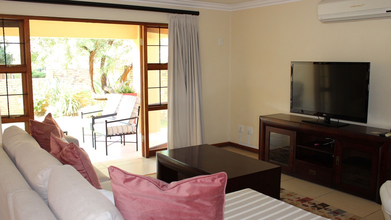 Photo of Livingroom in Greater Johannesburg Metropolitan Area