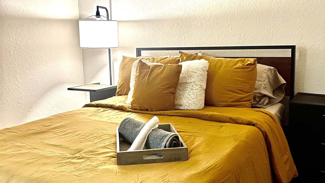Photo of Bedroom in Campus Commons