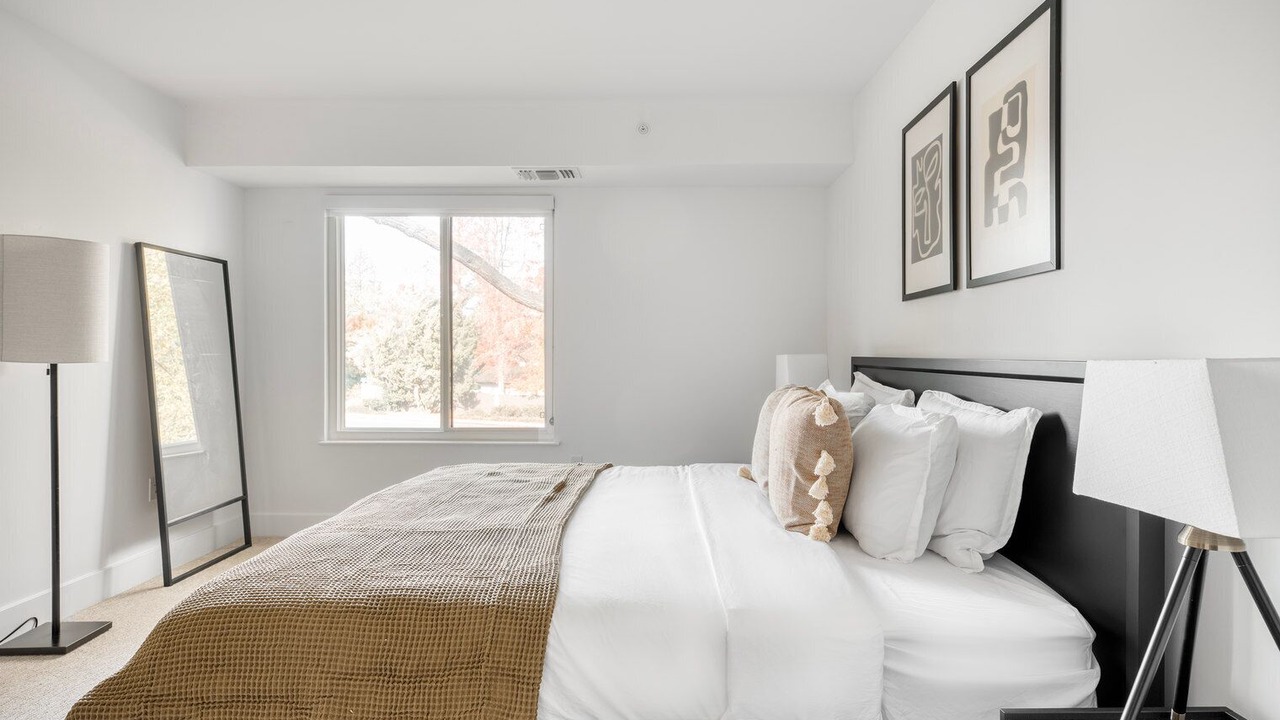 Photo of Bedroom in Sharon Heights