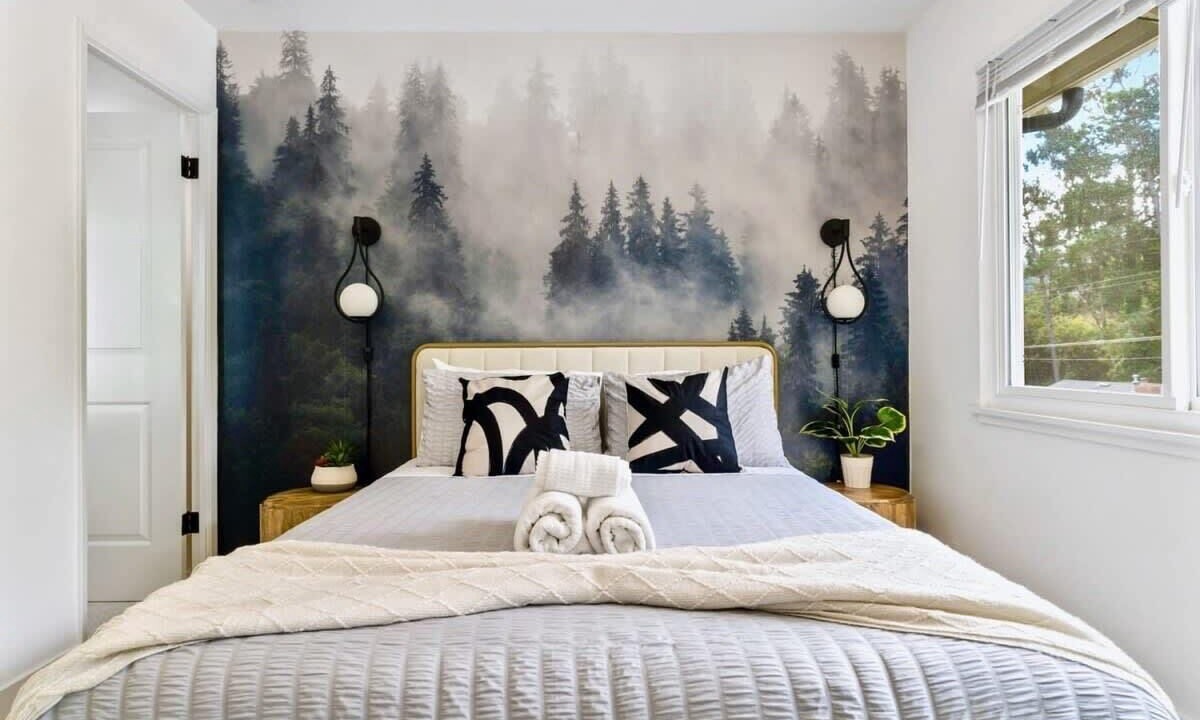 Photo of Bedroom in Linda Mar