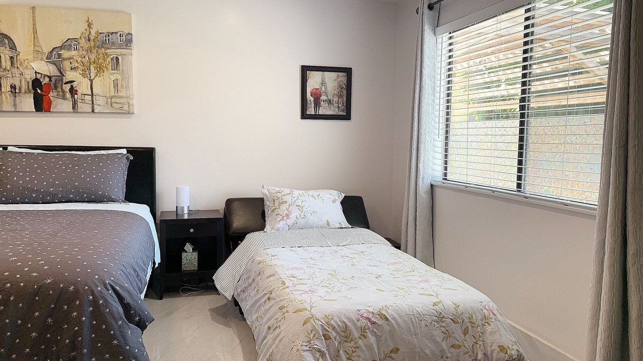 Photo of Bedroom in Burbank