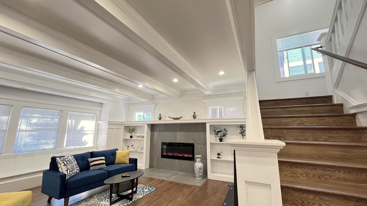 Photo of Livingroom in Oakland