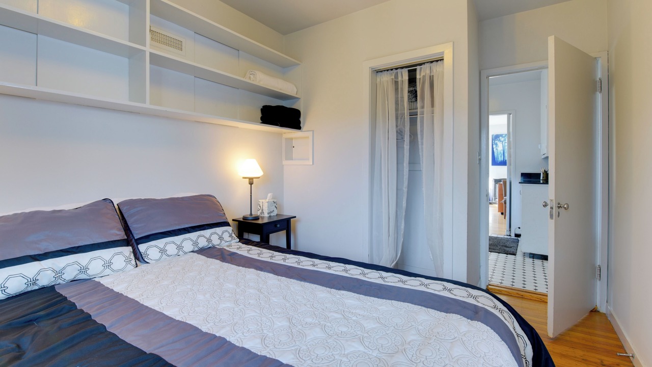 Photo of Bedroom in Dolores Heights