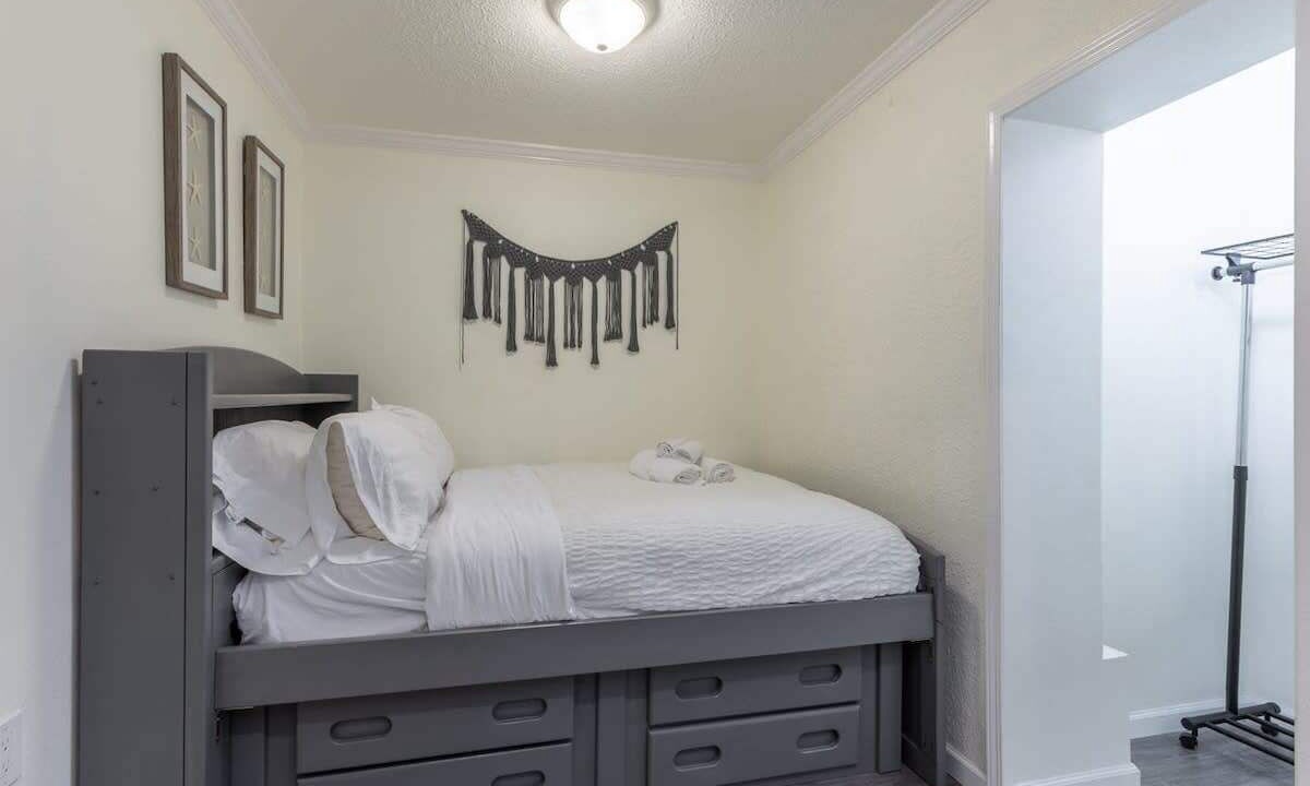 Photo of Bedroom in North Central