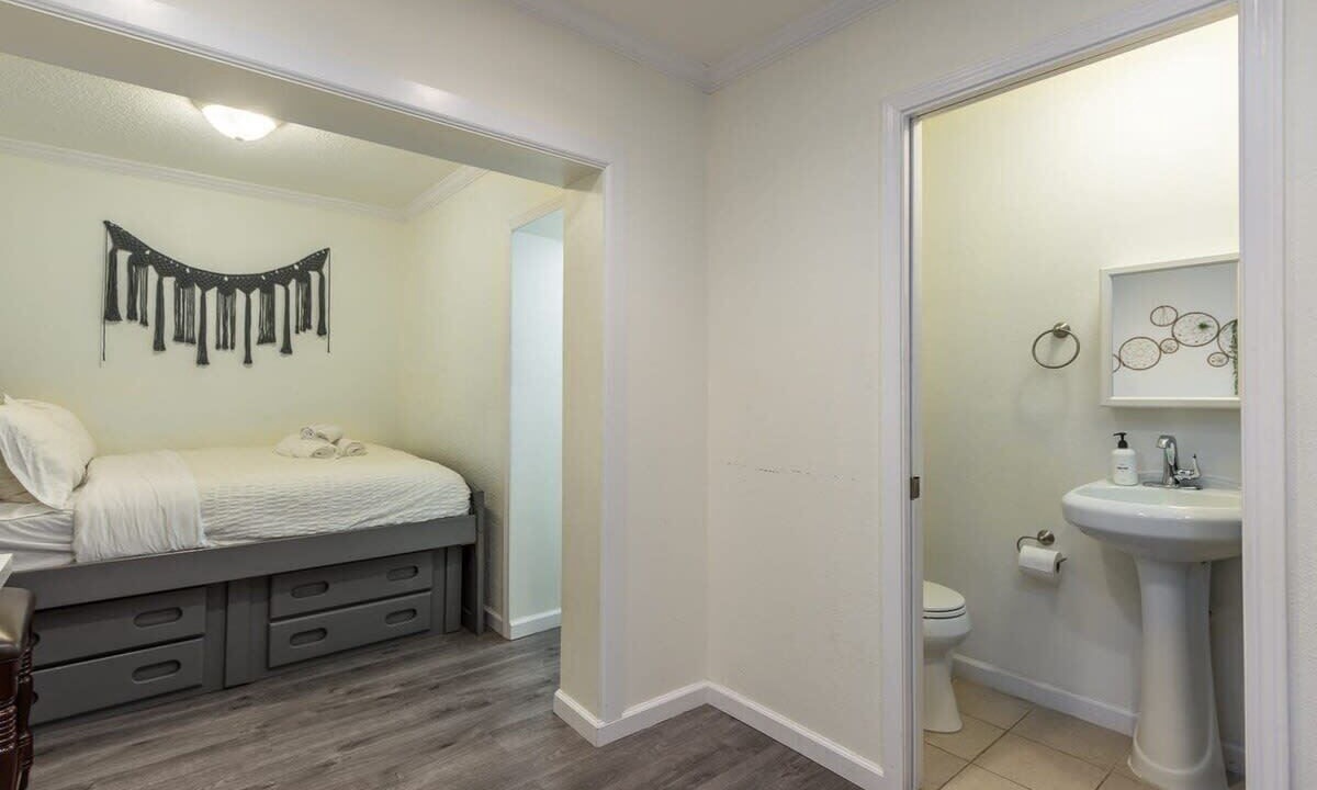 Photo of Bedroom in North Central