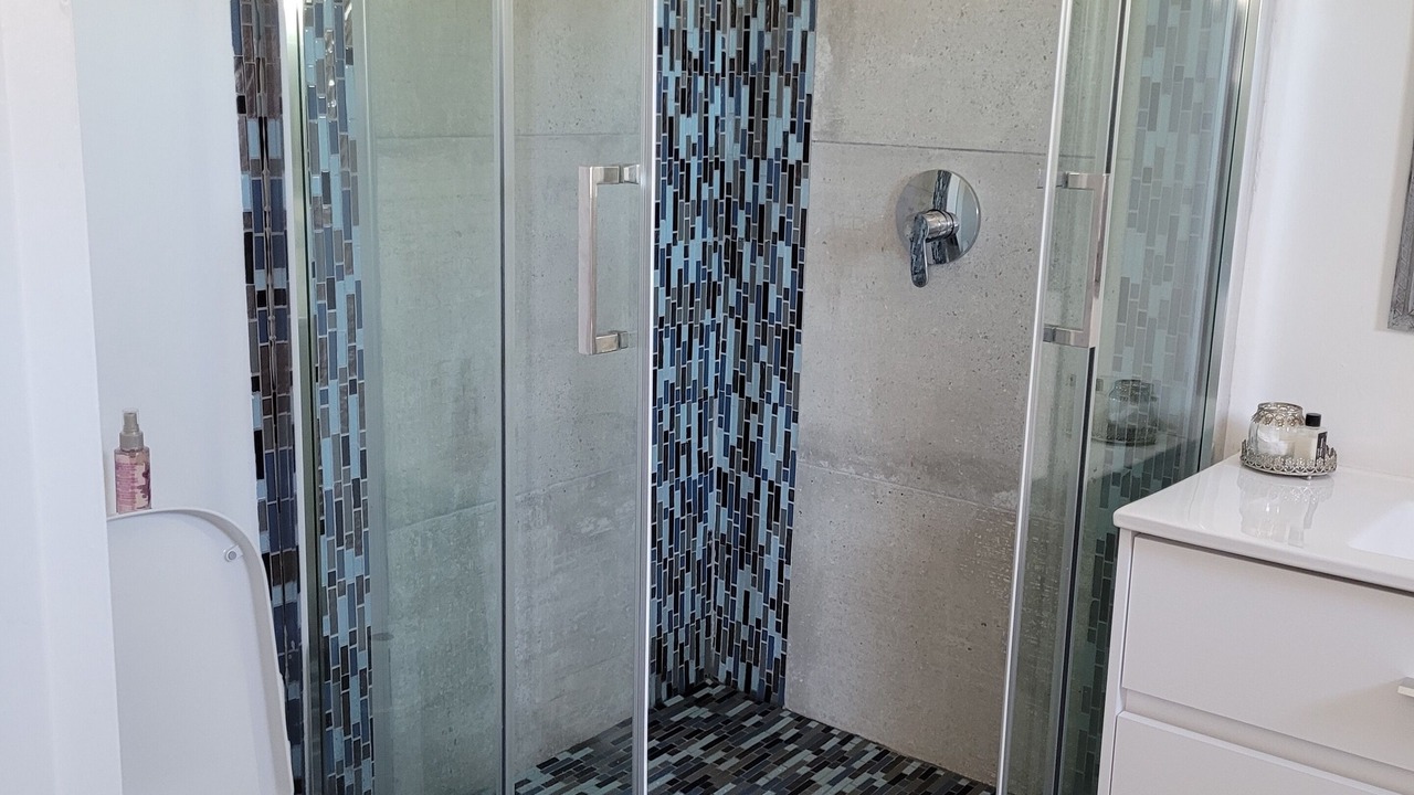 Photo of Bathroom in Strand