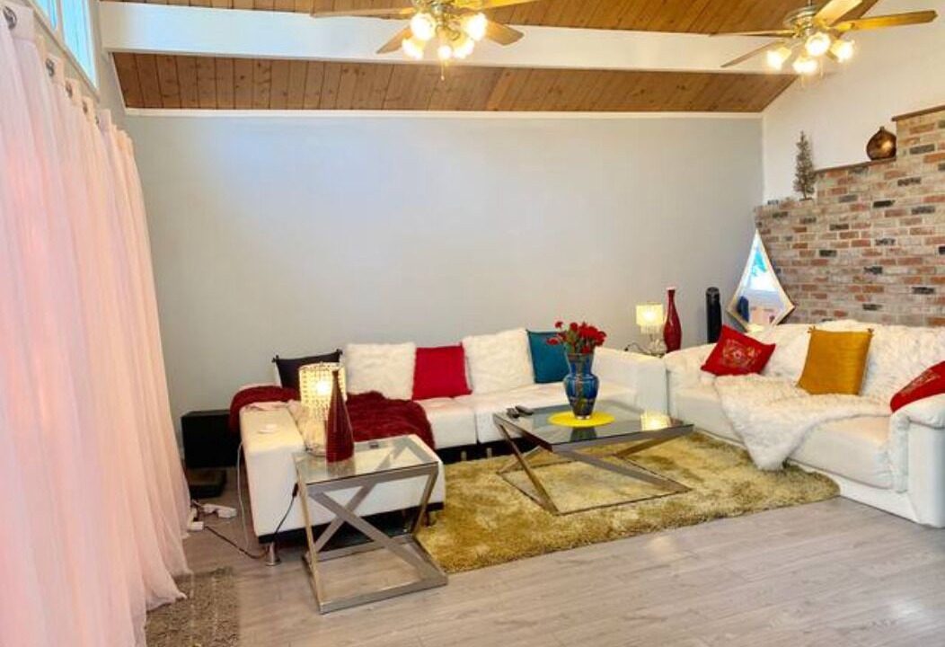 Photo of Livingroom in South San Mateo
