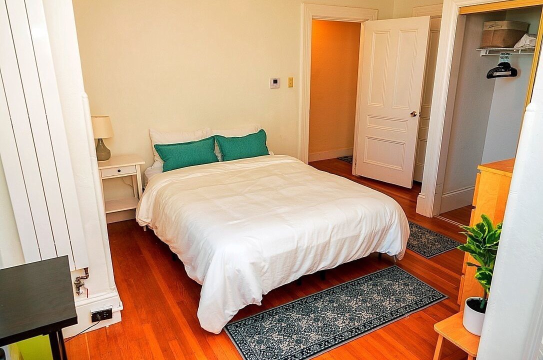 Photo of Bedroom in Pacific Heights