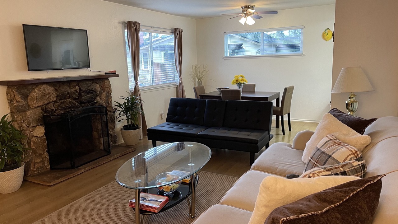 Photo of Livingroom in Campbell