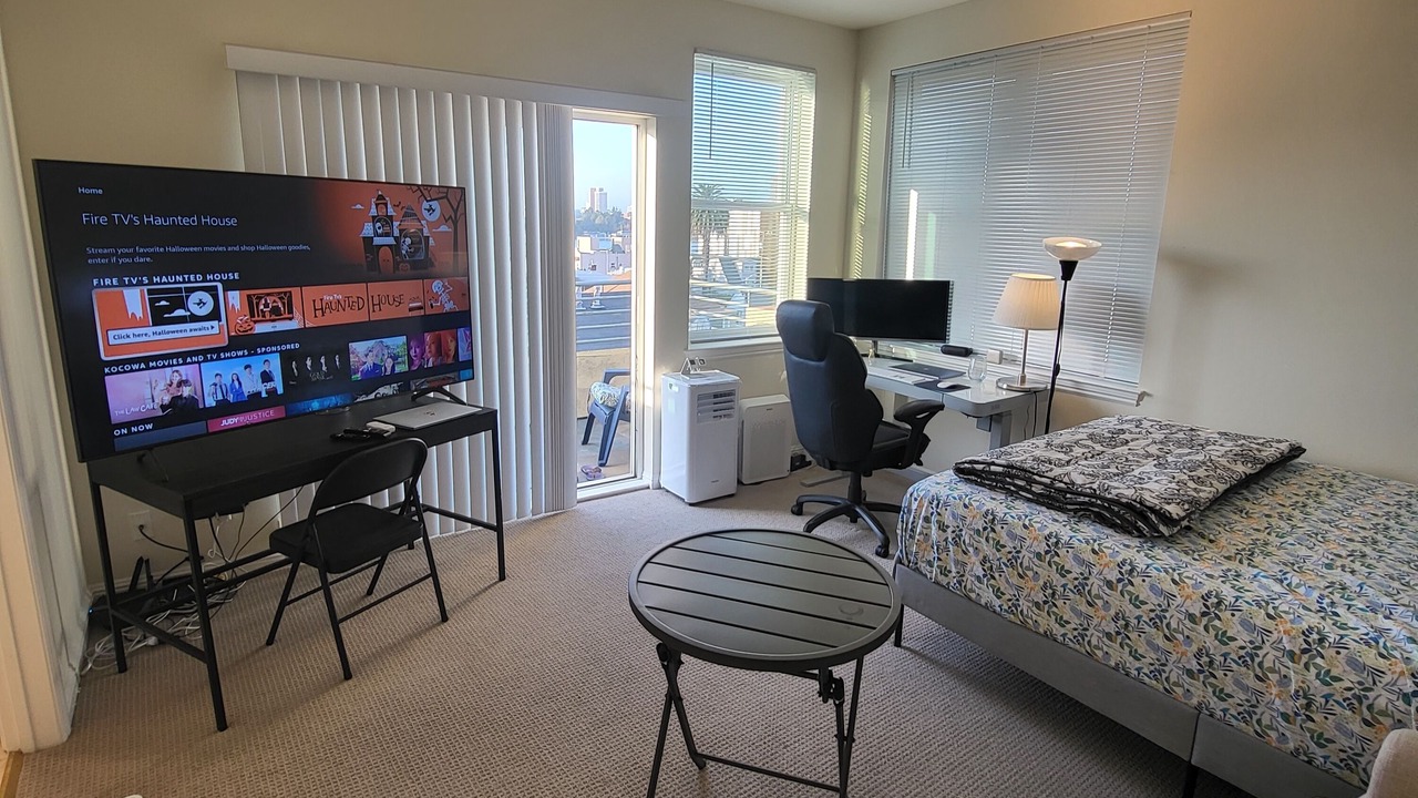 Photo of Bedroom in Oakland