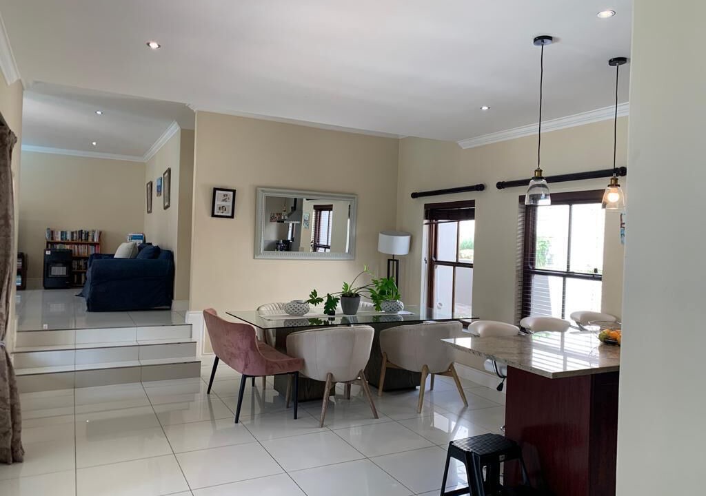 Photo of Others in Bloubergstrand