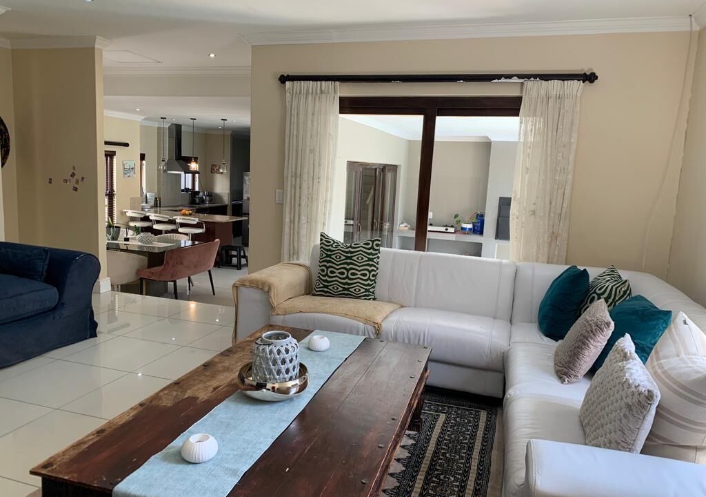 Photo of Livingroom in Bloubergstrand