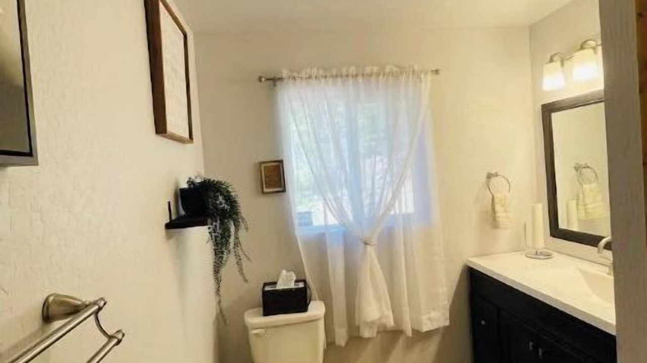 Photo of Bathroom in Long Barn